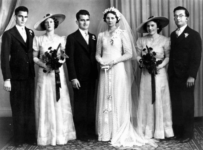 1940s style wedding dresses